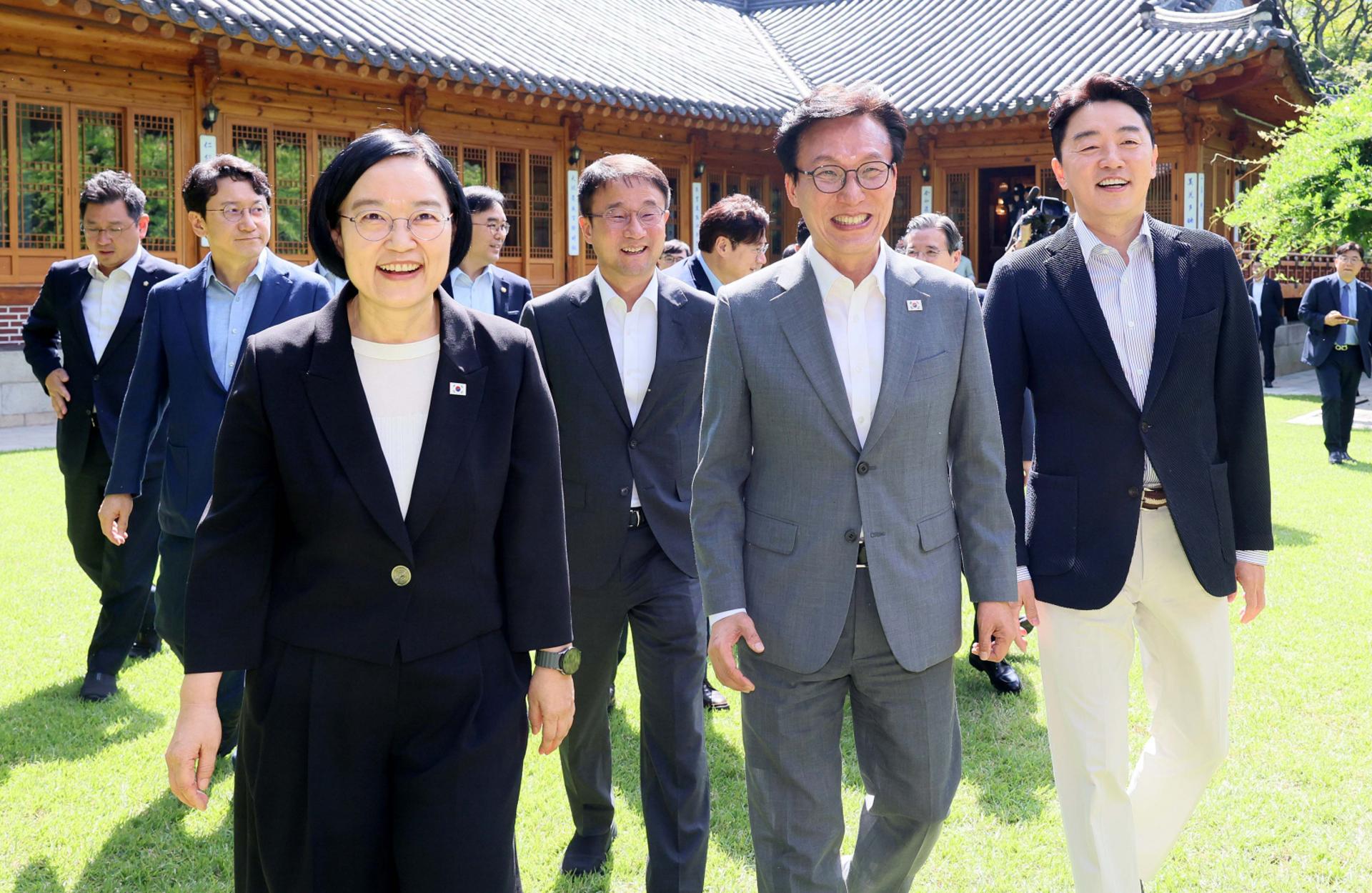 민주당 "1주택자 거주·비거주 세부담 구분 않도록 정부에 요청"