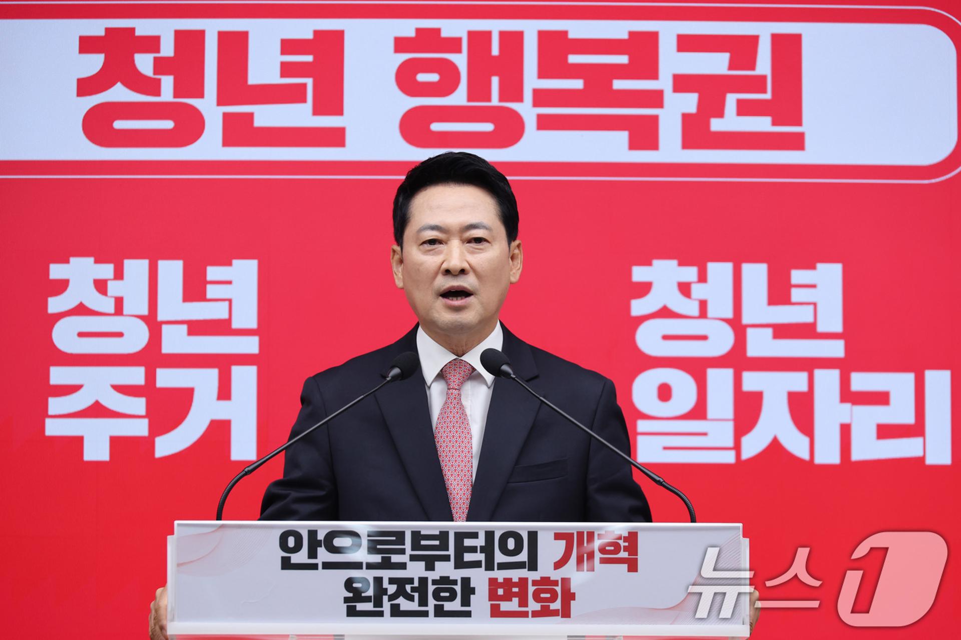 [사설]장동혁號 1년, 총체적 위기인데 당권에만 몰두하나