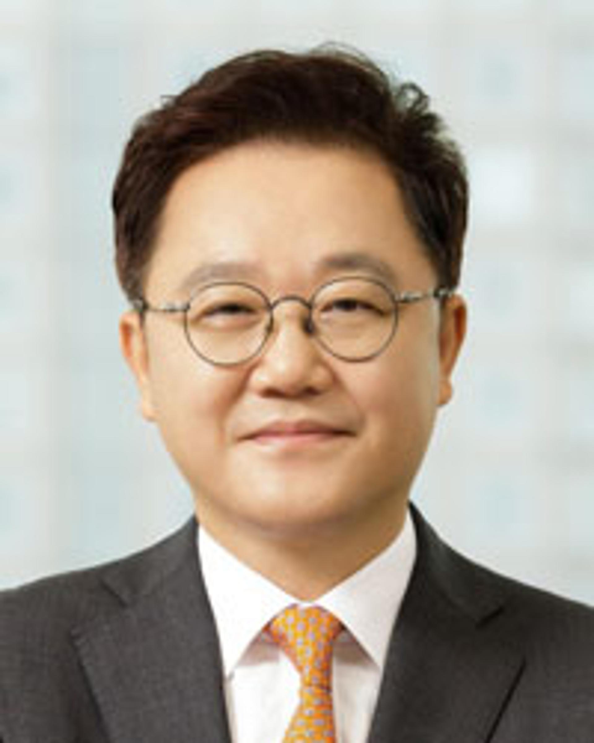 [시대시평/강석훈]정치 전성시대, 정책 실종시대