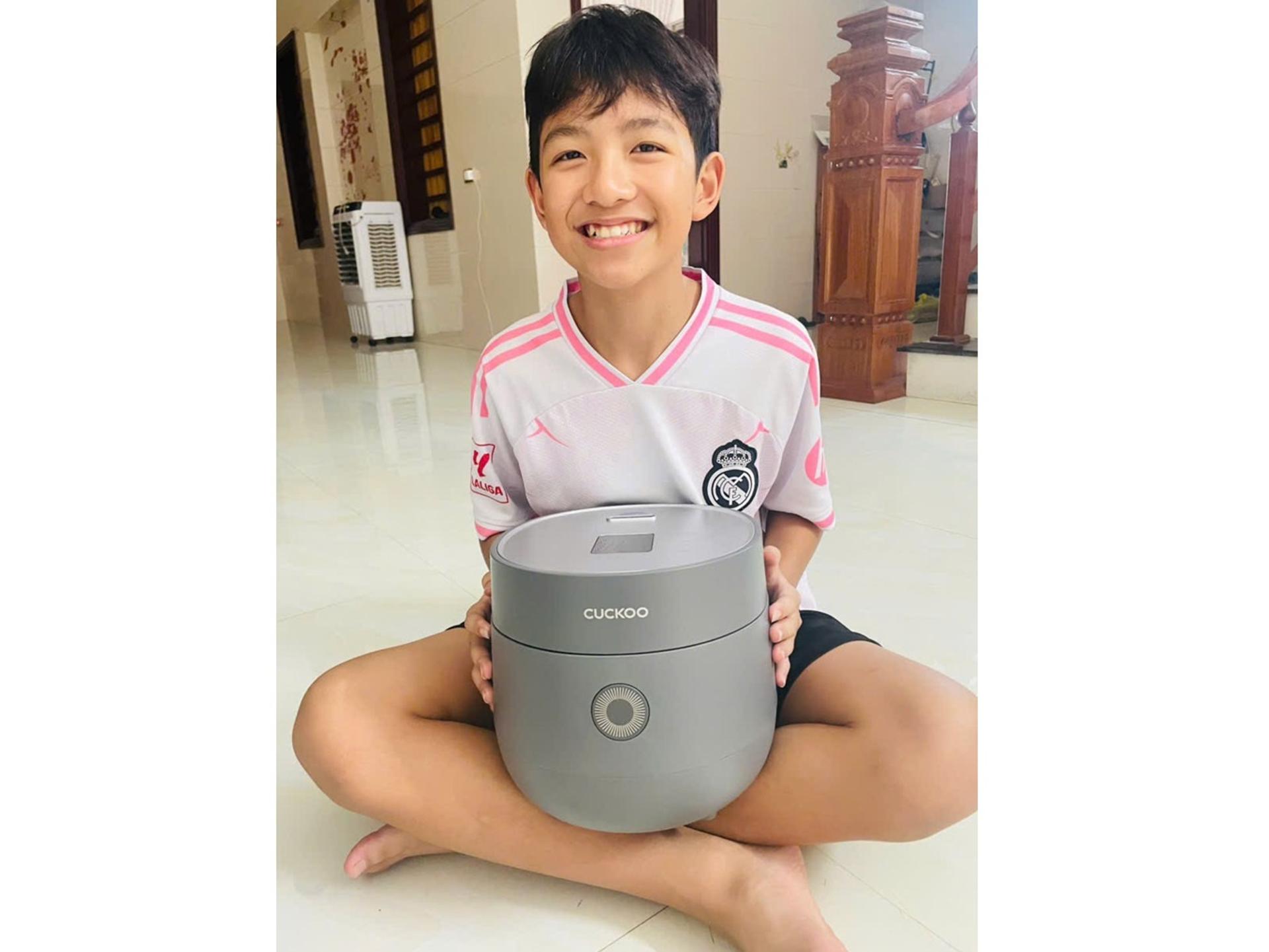 케이조선, 베트남 근로자 가족에 밥솥 선물