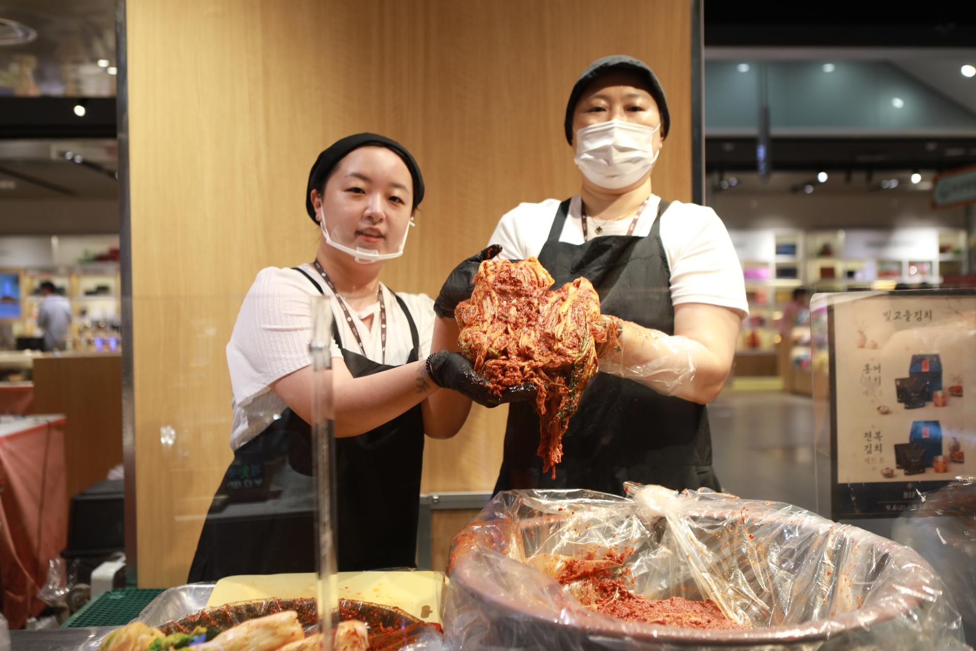 롯데백광주점 "추석 선물상품 직접 맛보고 구매하세요"