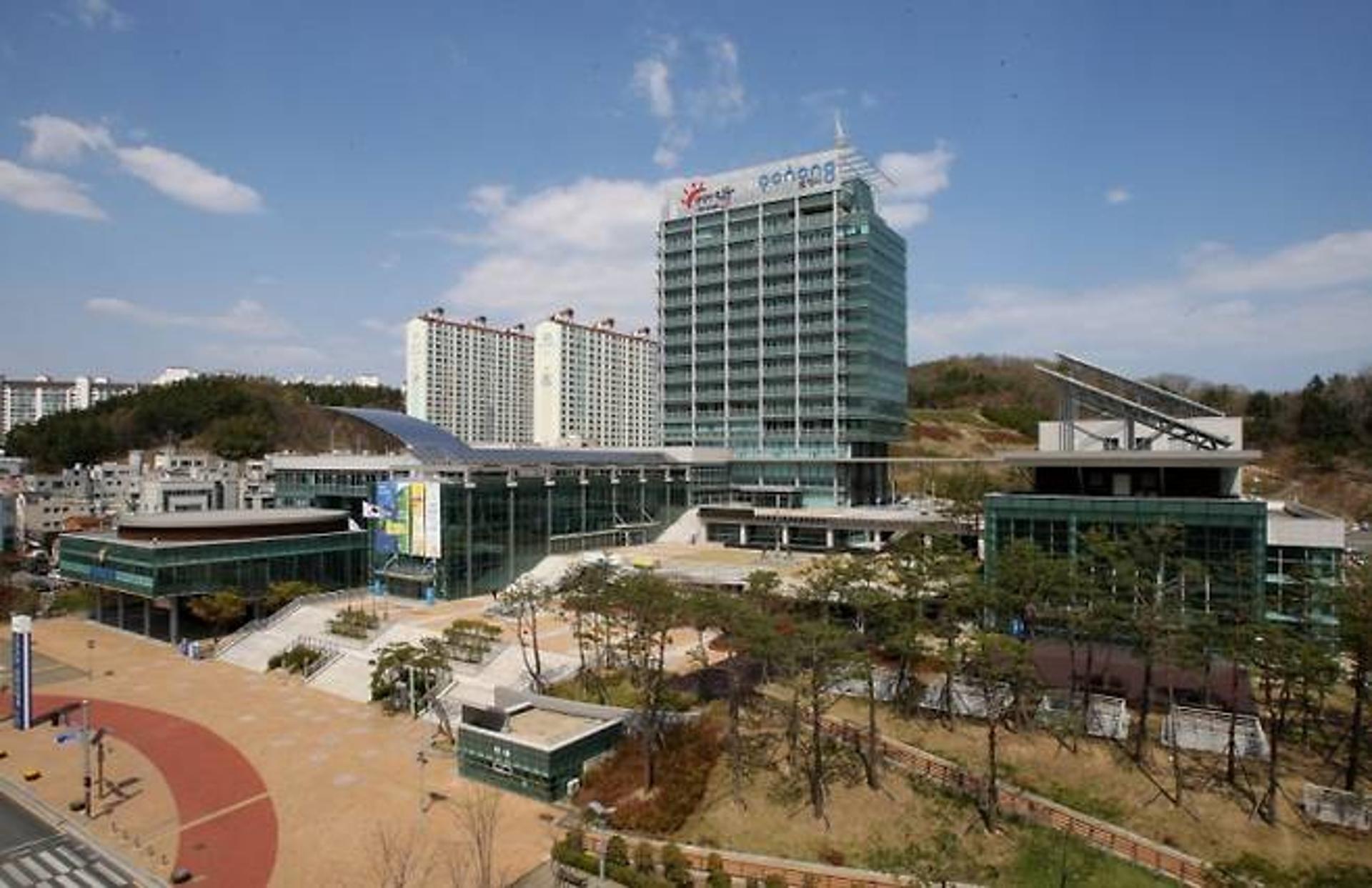"안전성 검증이 먼저"…포항 형산강 마리나, 졸속 개장 논란