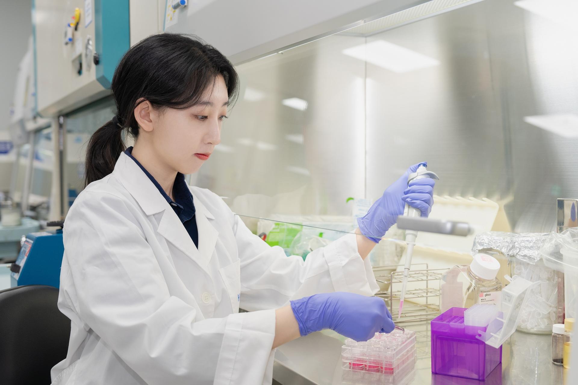 산호에 무해한 선크림 진짜일까…한국콜마, 검증 공백 메운다