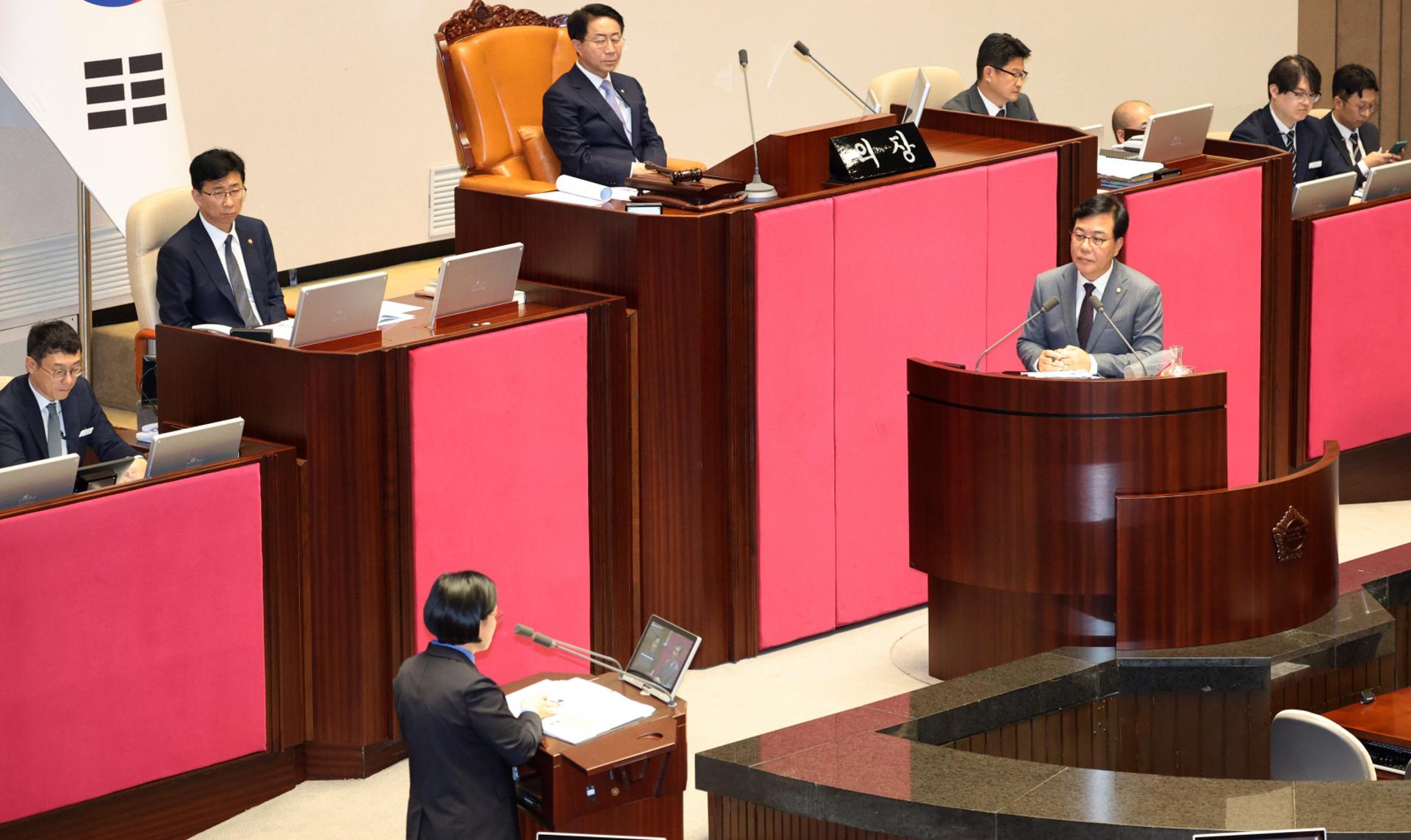 "세금이 벌금이냐"…부동산 세제 놓고 여야 격돌