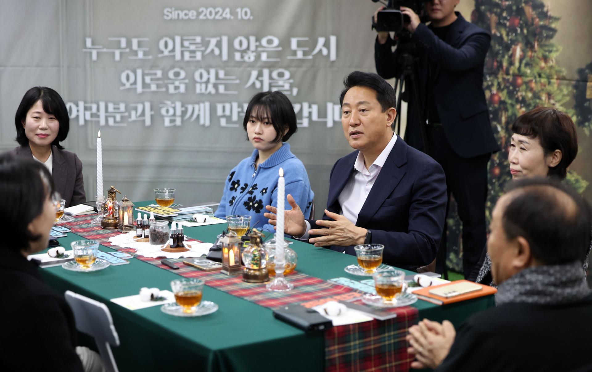 "누구에게라도 얘기했으면"…외로울 땐 120 전화하세요