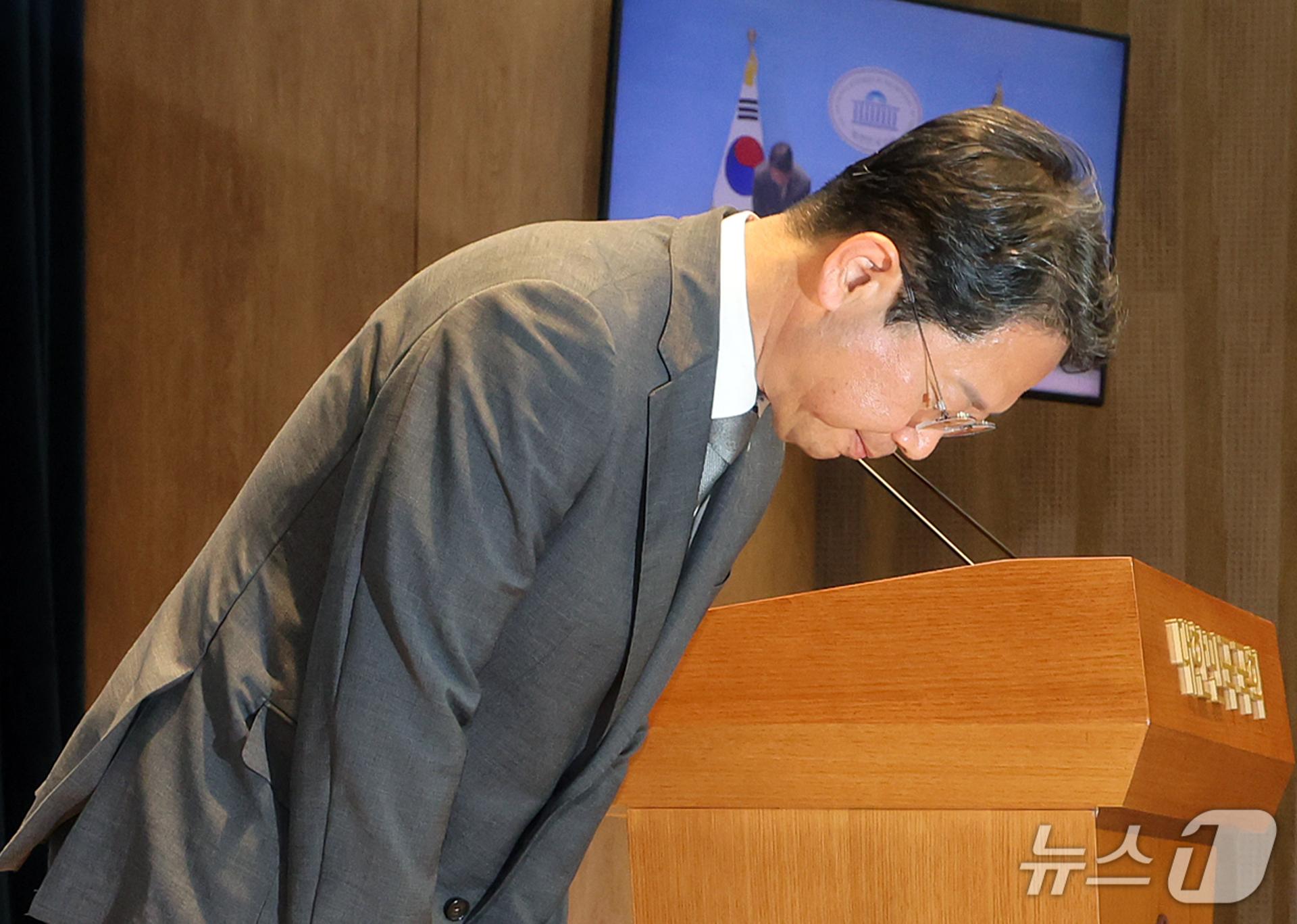 [사설]김승원도 낙마, 협소한 인재풀 넓히는 전기 삼아야