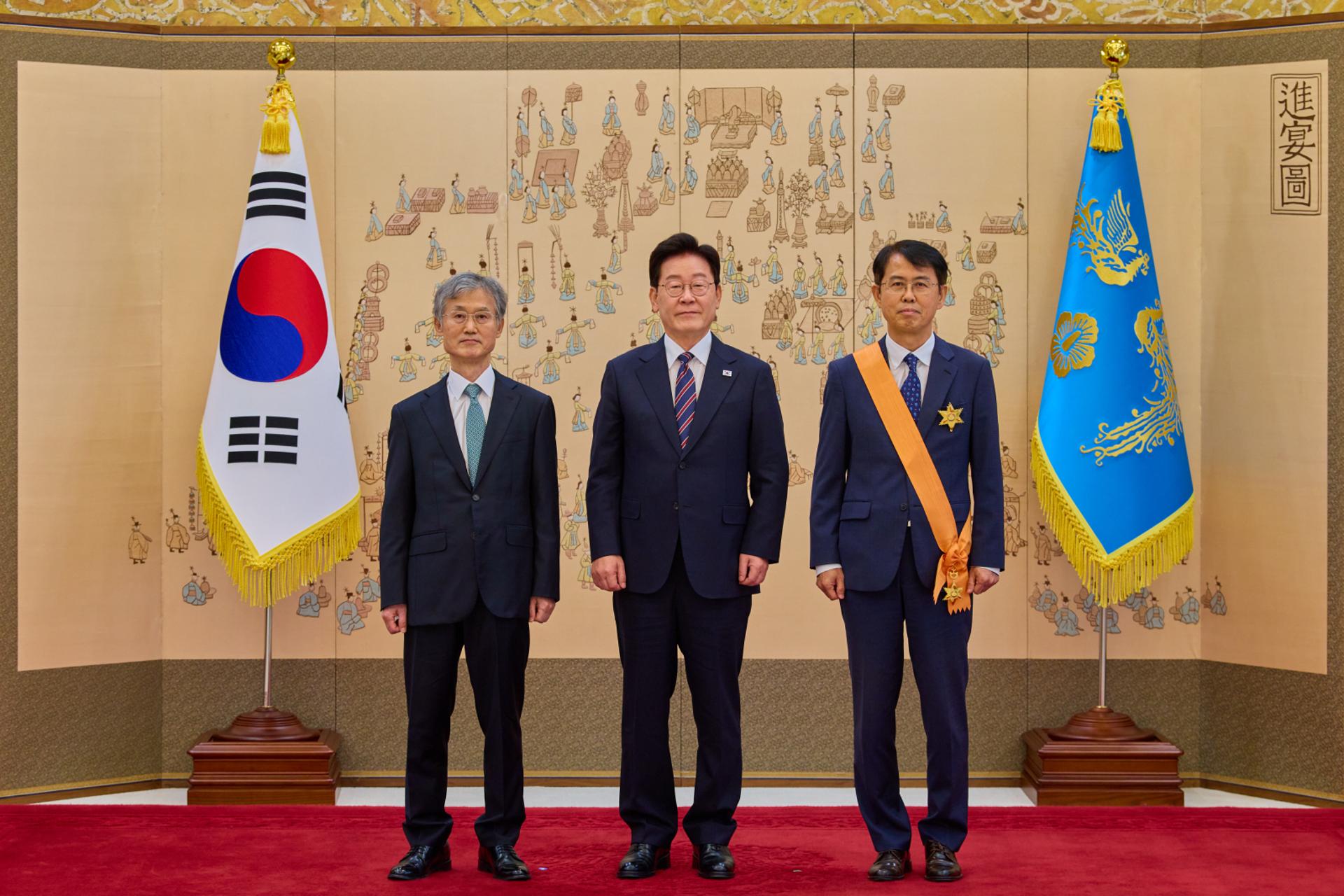 이 대통령-조희대 차담…대법관 재제청 얘기 없었다