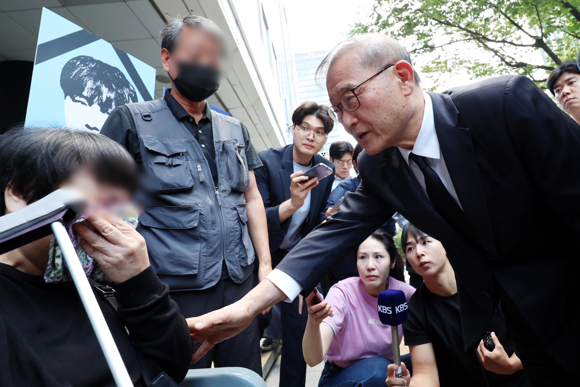 정몽원 HL그룹 회장, 62일 만에 유족에 사과