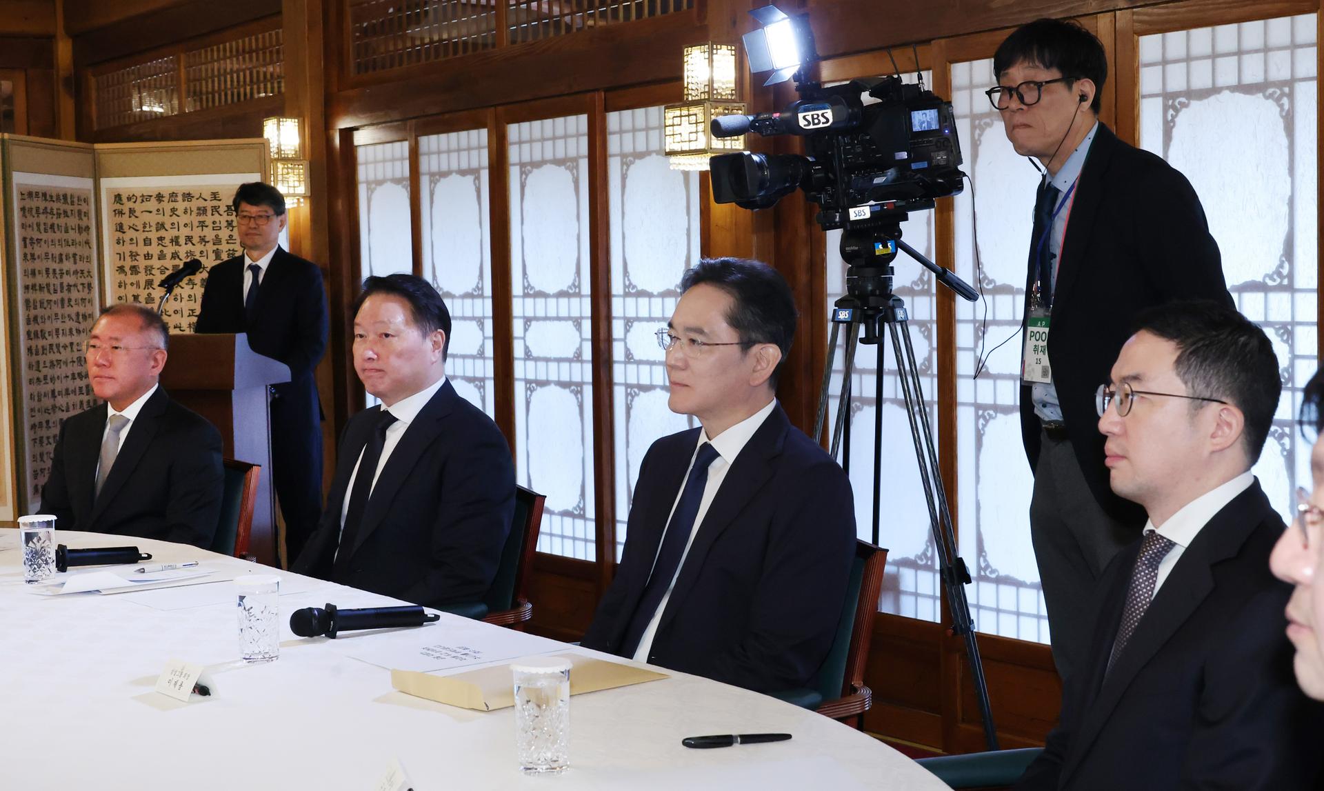 추석 연휴에도 멈추지 않는 4대 그룹 총수 경영 시계