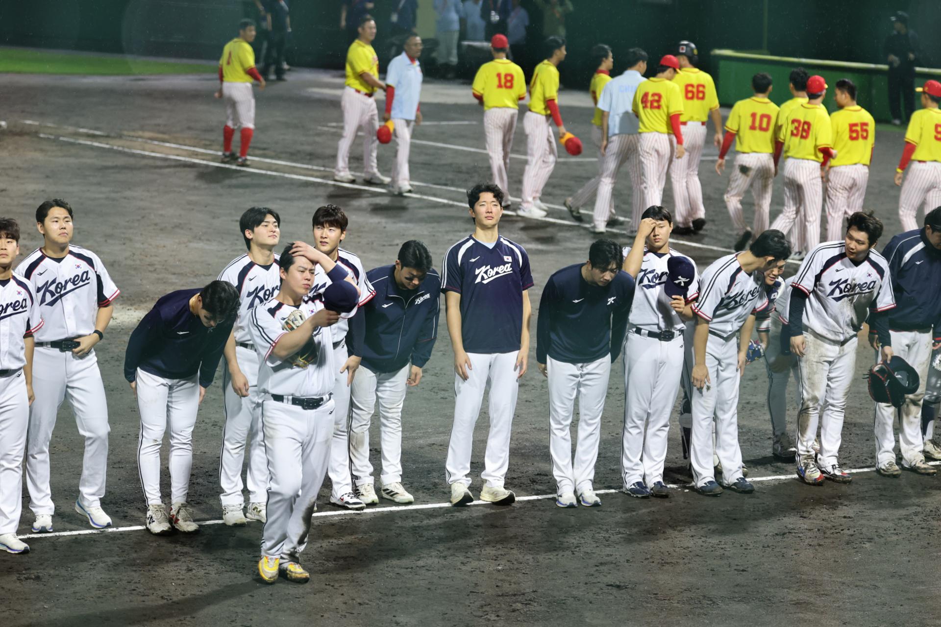 '류지현호' 일본과 금메달 놓고 리턴매치…중국에 9-2 승리