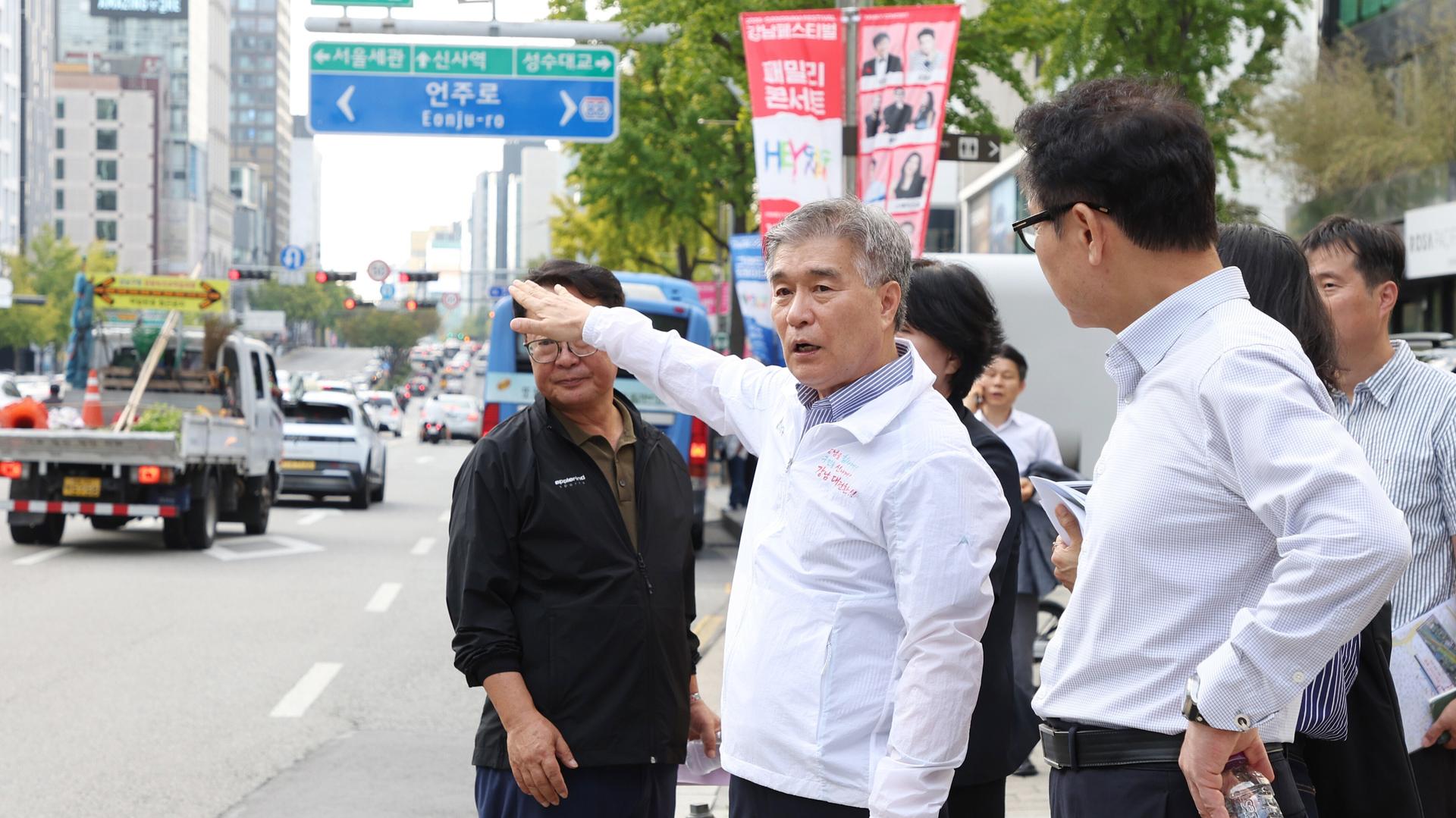 도산대로에 '강남스타일 싸이' 뜬다…"K팝 퍼레이드"