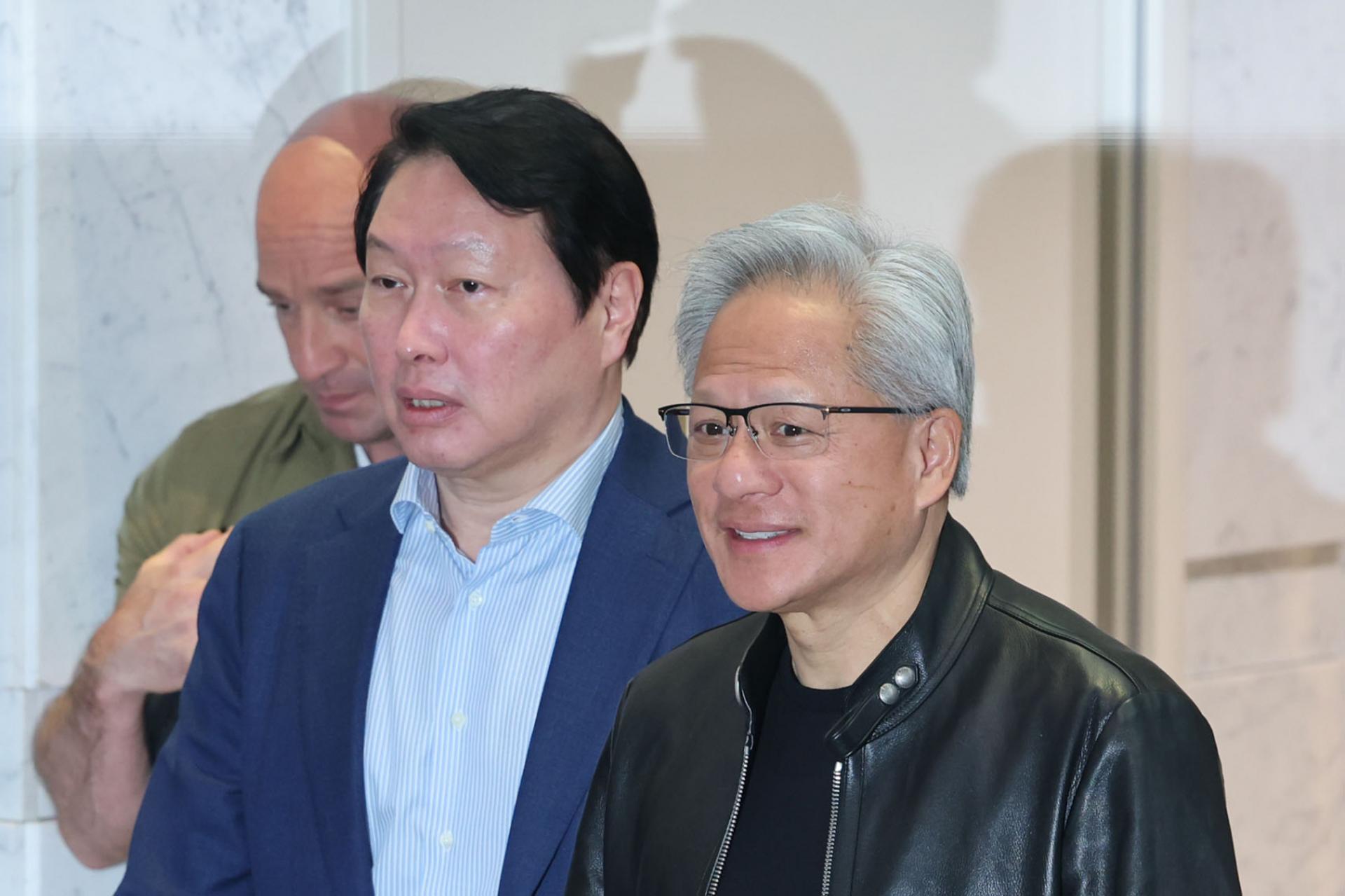 최태원, 젠슨 황에 "엔비디아는 두뇌, SK는 기억 만든다"