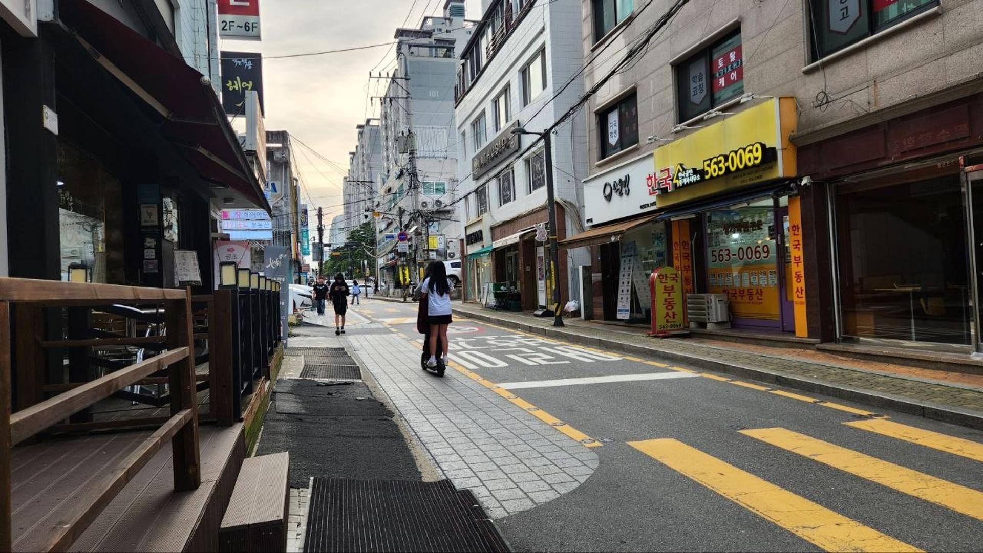 킥보드 막자 공유 자전거 '씽씽'…킥보드 없는 거리 가보니