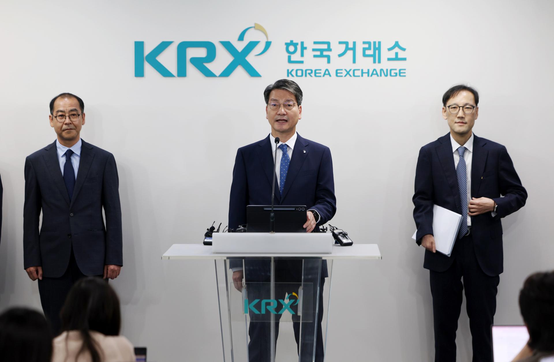 명문대 동아리 인맥, 미공개 정보로 5년간 200억 이득