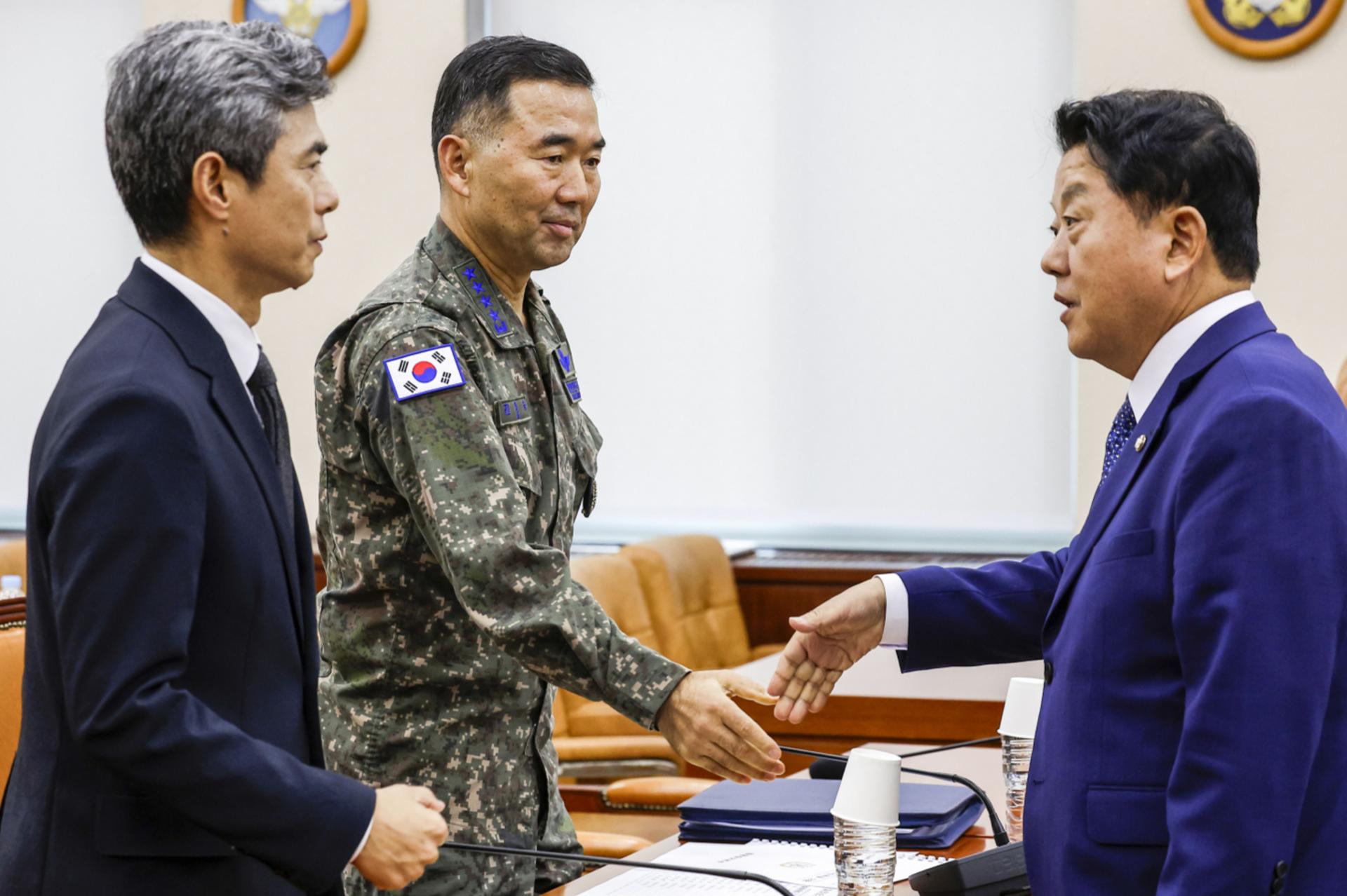 김병주 "한동훈 군사기밀 유출 고발해야" 국방장관 "검토"
