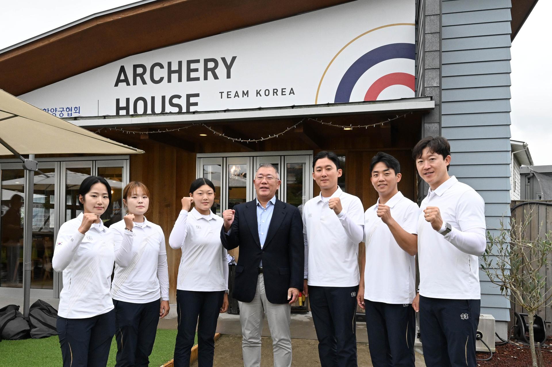 정의선 회장,  일본 AG서 양궁 대표팀 맞춤 지원