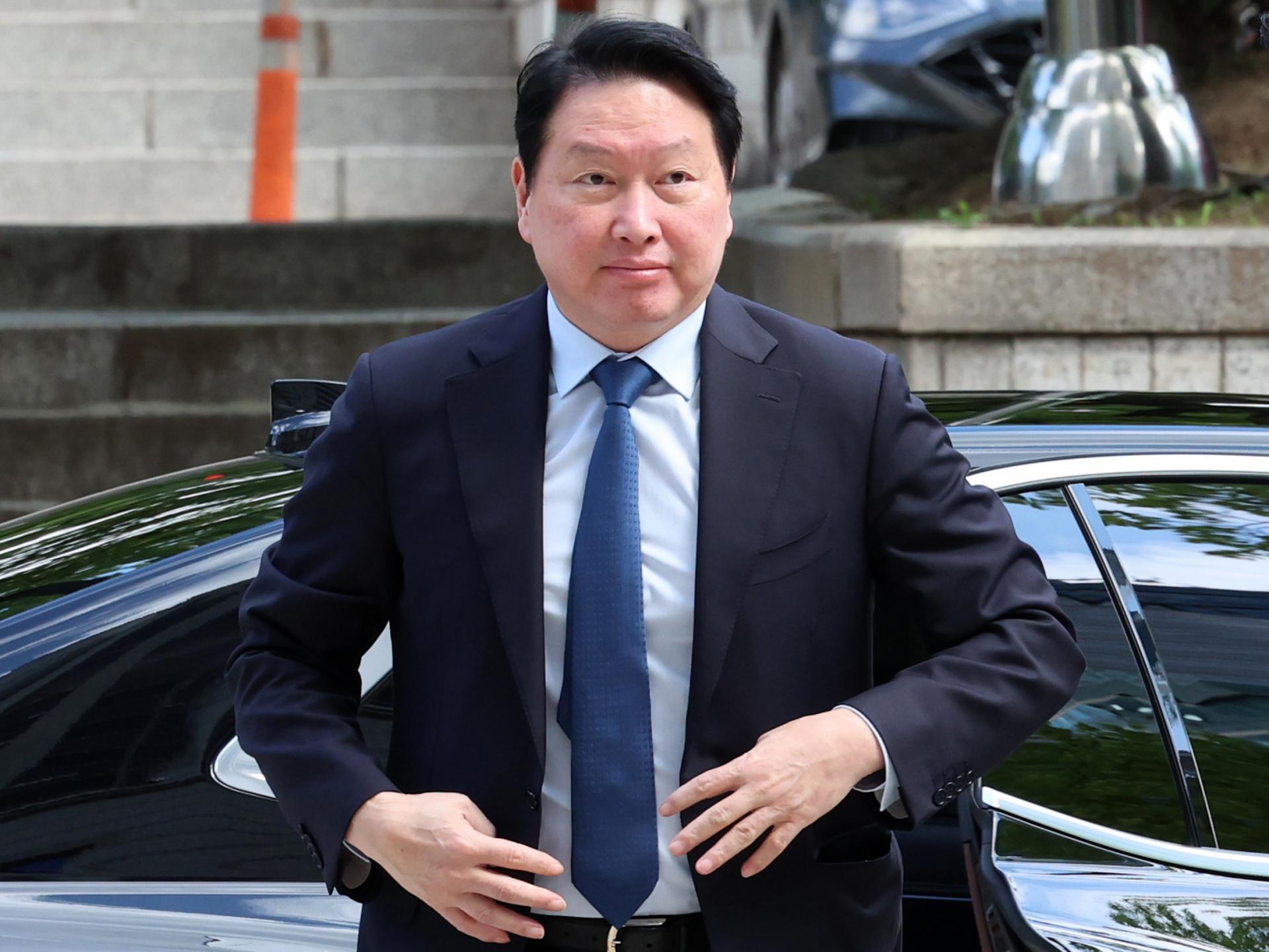 최태원 회장 'SK 지분 9440억' 매각키로…배경엔 '이혼 재산분할'