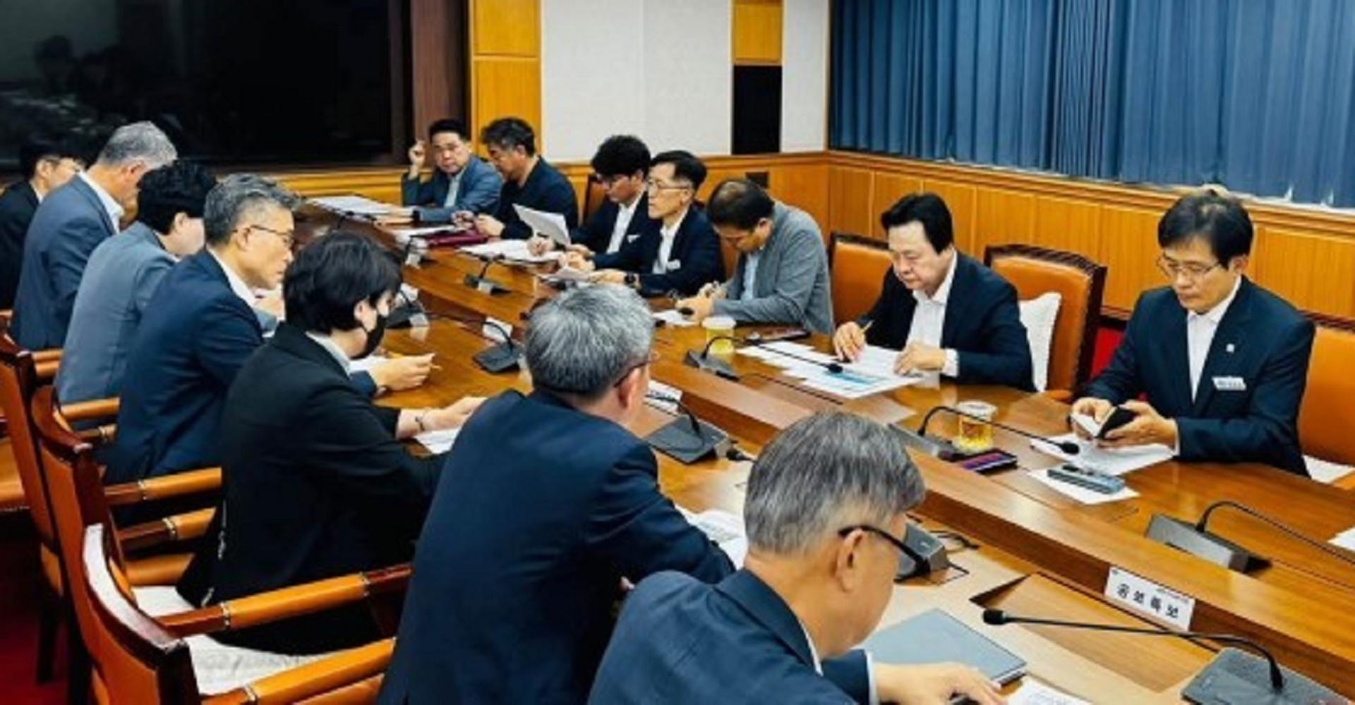 강기윤 창원시장 "AI 행정 전환·민원 원스톱 처리 속도 내야"