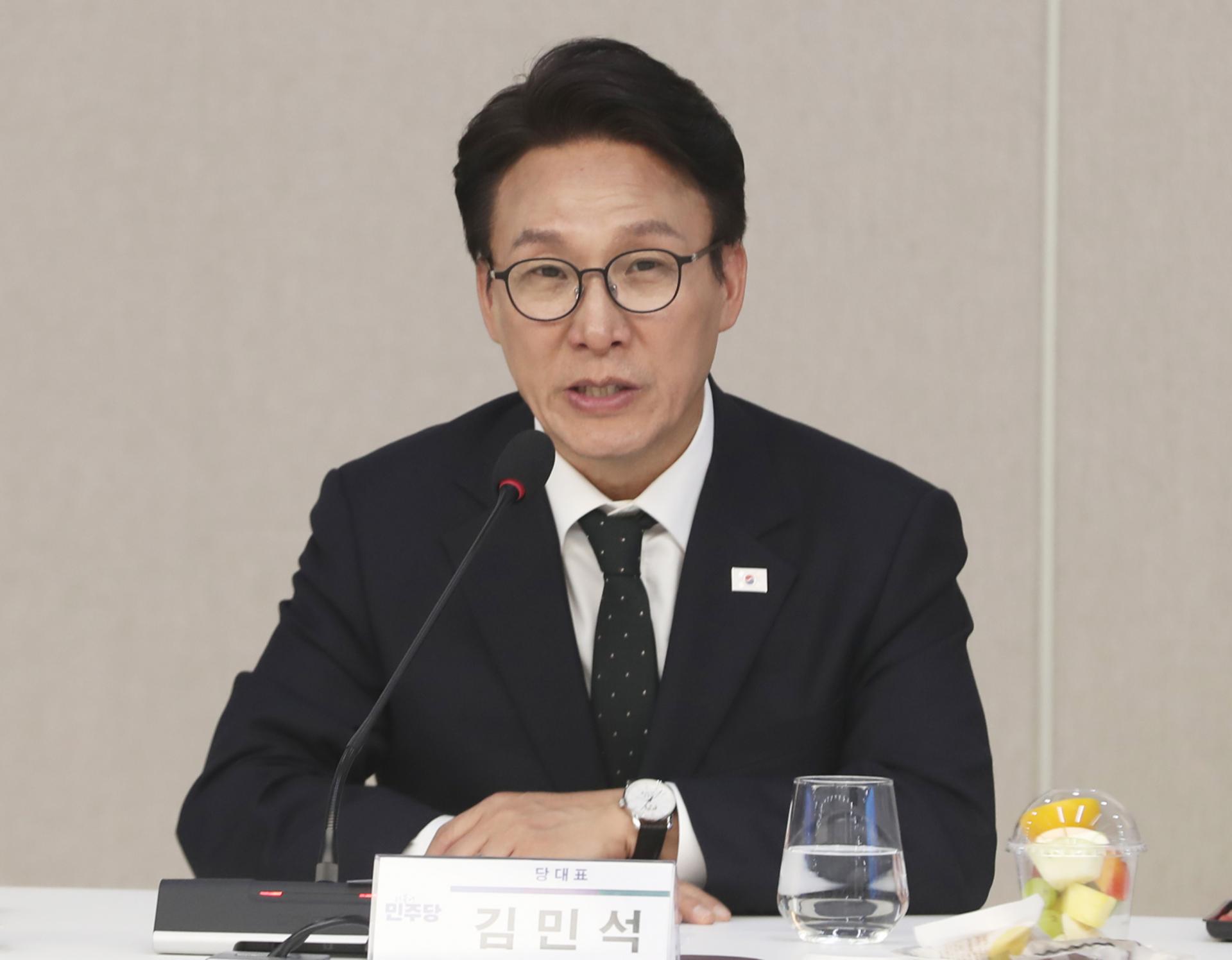김민석, '암살자(들)' 논란에 "정치가 배우까지 탓해서야"