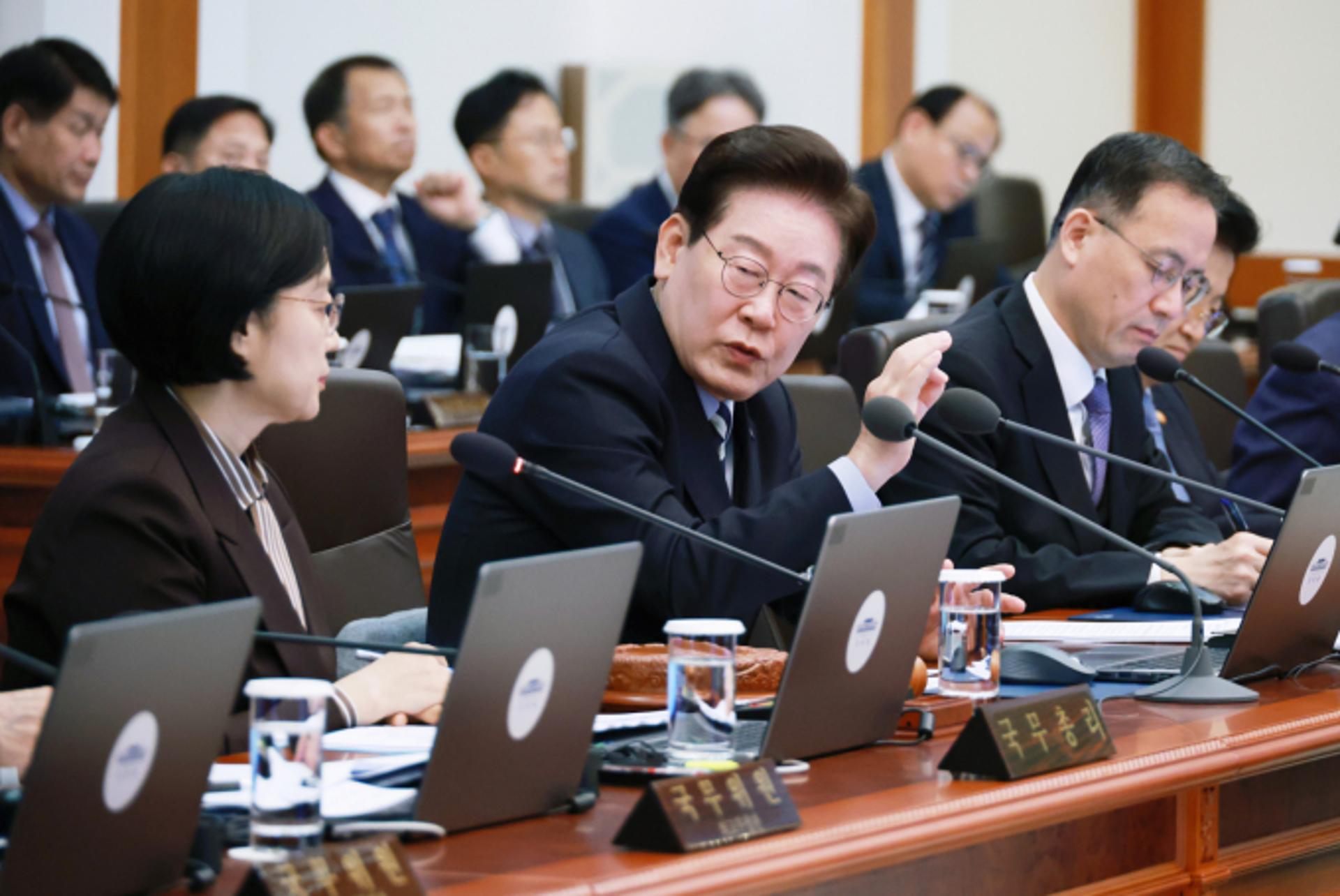 [시대광장/정용관] '직거래' 정치, 그 위험한 권력관