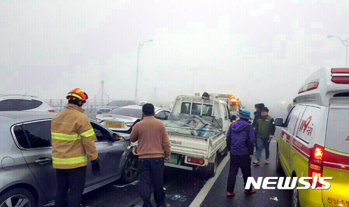 나주대교 교통사고. 광주 무안 고속도로 사고. 청주 사고. 오늘(8일) 오전 8시14분쯤 전남 나주시 금천면 나주대교 교통사고가 발생했다. /사진=뉴시스(전남 나주소방서 제공)