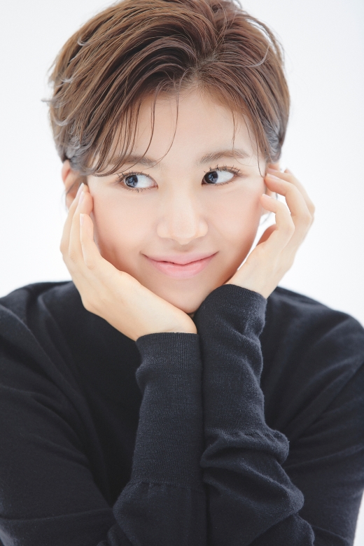 인퍼스트 엔터테인먼트, 단발머리대통령 묘정 원장과 전속계약 체결 - 동행미디어 시대