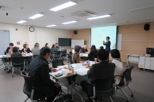 ▲시흥시 혁신교육지구사업을 벤치마킹하기 위해 전국의 지자체와 교육청, 학부모, 마을교육 관계자 등이 시흥시를 찾고 있다. / 사진제공=시흥시청