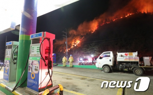 바람 타고 번지는 양양 산불./사진=뉴스1