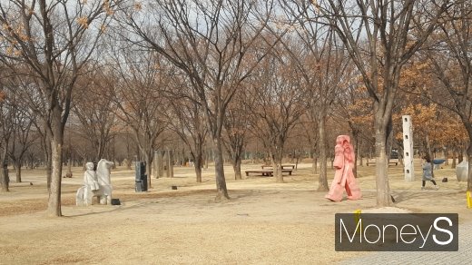 올해 서울 도시공원 토지보상 예산이 1조원에 육박하는 것으로 알려졌다. 사진은 서울시내 한 공원. /사진=김창성 기자