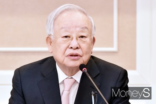 [머니S포토] 발언하는 손경식