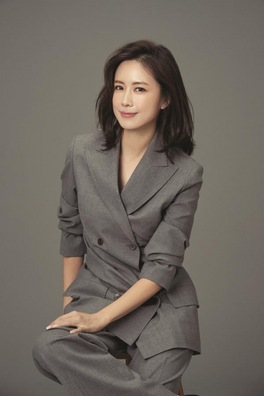 [★화보] 홍은희, 나이도 숨길 수 없는 여신美