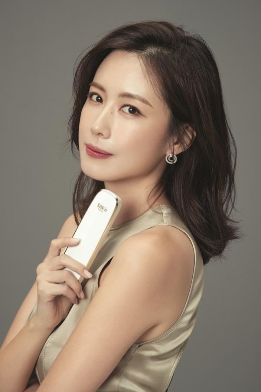 [★화보] 홍은희, 나이도 숨길 수 없는 여신美