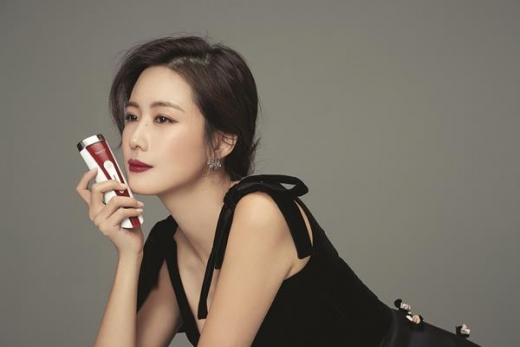[★화보] 홍은희, 나이도 숨길 수 없는 여신美