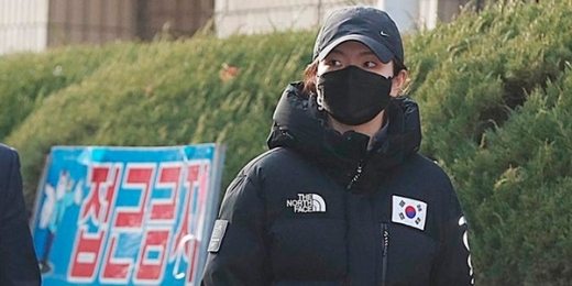 심석희 쇼트트랙 국가대표 선수가 지난해 12월17일 오후 경기 수원지방법원에 열린 조재범 전 국가대표 코치 상습상해 및 재물손괴 사건 항소심 재판에 증인 신분으로 출석하고 있다. /사진=뉴시스