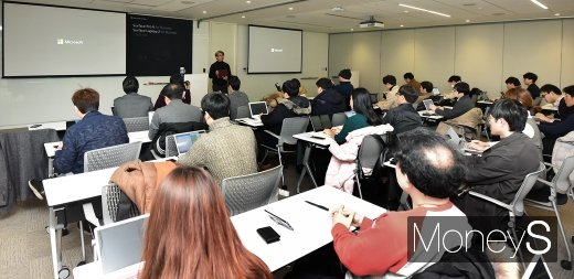 [머니S포토] 한국마이크로스프트, 신제품 출시 기자간담회