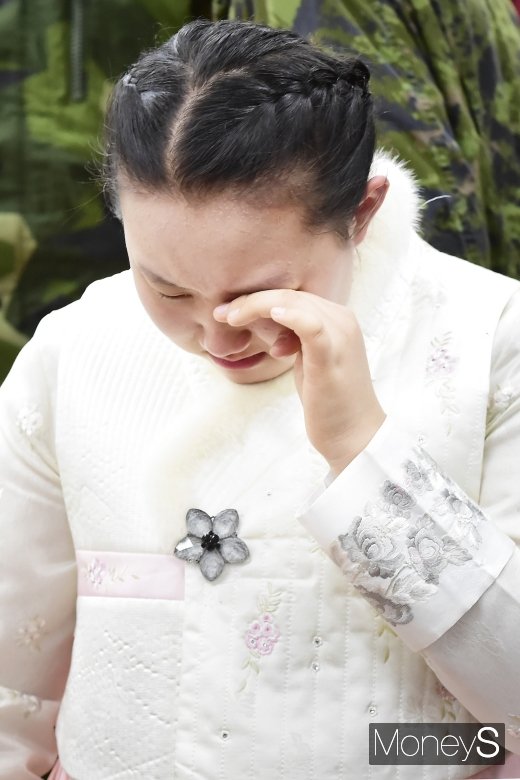 [머니S포토] 아쉽고 정든 DMZ학교, 끝내 터진 눈물샘