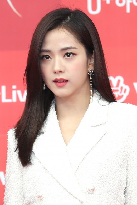 [★뷰티] 블핑 지수, 2019 골든디스크 어워즈에서 MLBB 립 메이크업