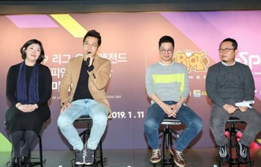 왼쪽부터 구기향 라이엇게임즈 홍보총괄, 오상헌 라이엇게임즈 e스포츠 사업총괄, 이민호 라이엇게임즈 e스포츠 방송총괄, 김철학 한국e스포츠협회 사무총장. /사진=라이엇게임즈