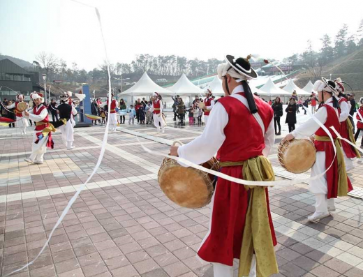 ▲ 안성시사계절썰매장에서 남사당 ‘특별 문화 공연 이벤트’ 개최. / 사진제공=안성시