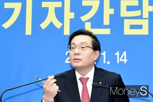 [머니S포토] 손태승 회장, 기자 간담회
