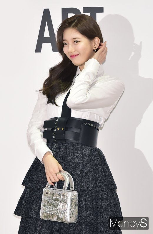 [머니S포토] 수지 '심장 어택'