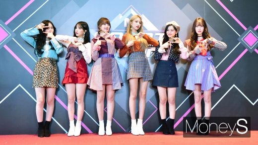 [머니S포토] 여자친구, 찰칵 내 마음속에 저장