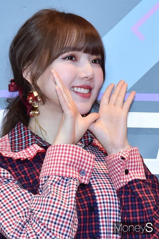 [머니S포토] 여자친구 예린, 겨울철 활짝 만개한 미소꽃