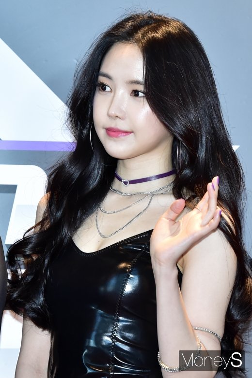 [머니S포토] 에이핑크 손나은, '오늘도 이쁜 손나 여신'