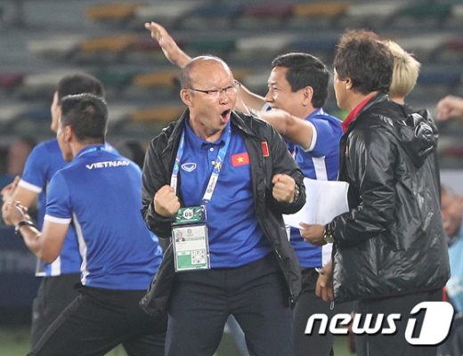 박항서 감독이 이끄는 베트남 축구 대표팀이 극적으로 2019 AFC 아시안컵 16강 진출을 확정지었다. /사진=뉴스1