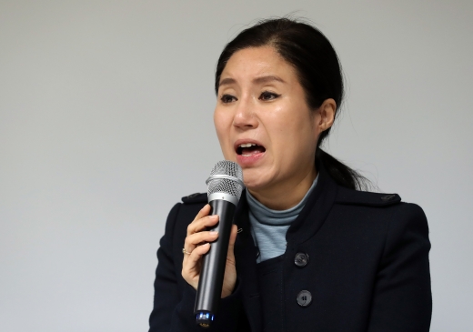 박소연 동물단체 케어 대표가 19일 기자회견을 열고 자신의 입장을 소명했다. /사진=뉴시스