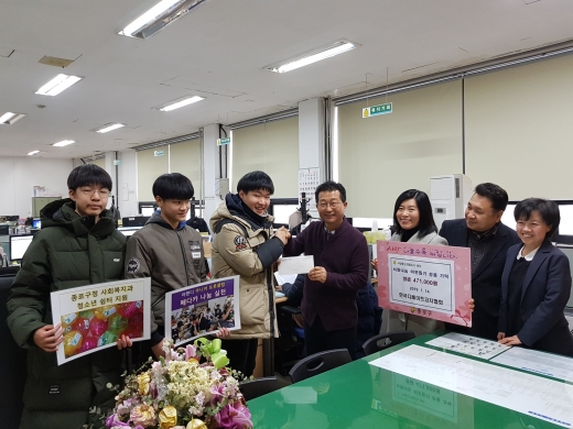 아렌디주니어토론클럽, 청소년쉼터 지원 성금 전달… 유태인의 교육 ‘쩨다카’ 실천