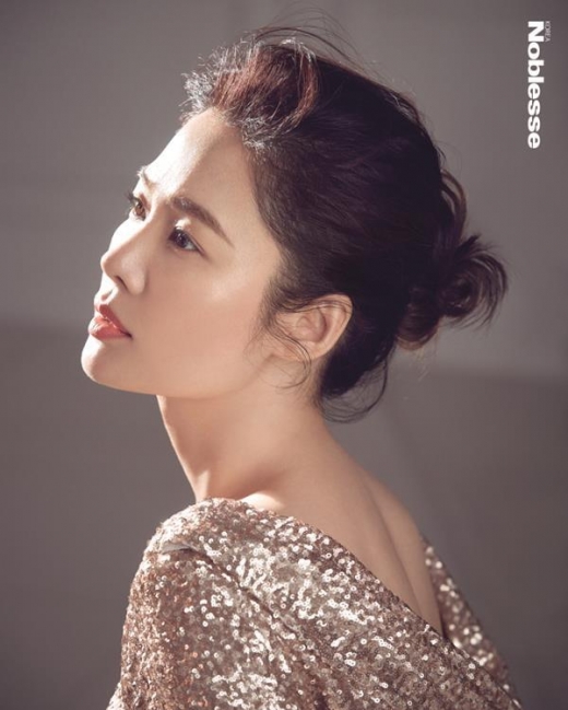 [★화보] 김현주, 우아한 분위기와 무결점 피부