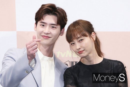 [머니S포토] 이종석-이나영 주연 '로맨스는 별책부록', 26일 만나요