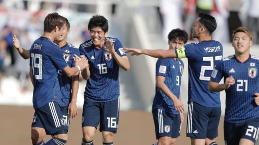 지난 21일 오후 8시(한국시간) 아랍에미리트연합(UAE) 샤르자 스타이움(6832명 입장)에서 펼쳐진 사우디아라비아와의 2019 아시아축구연맹(AFC) 아시안컵 16강전에서 결승골을 뽑아낸 일본의 토미야스 타케히로(왼쪽 두 번째). /사진=아시안컵 공식 홈페이지